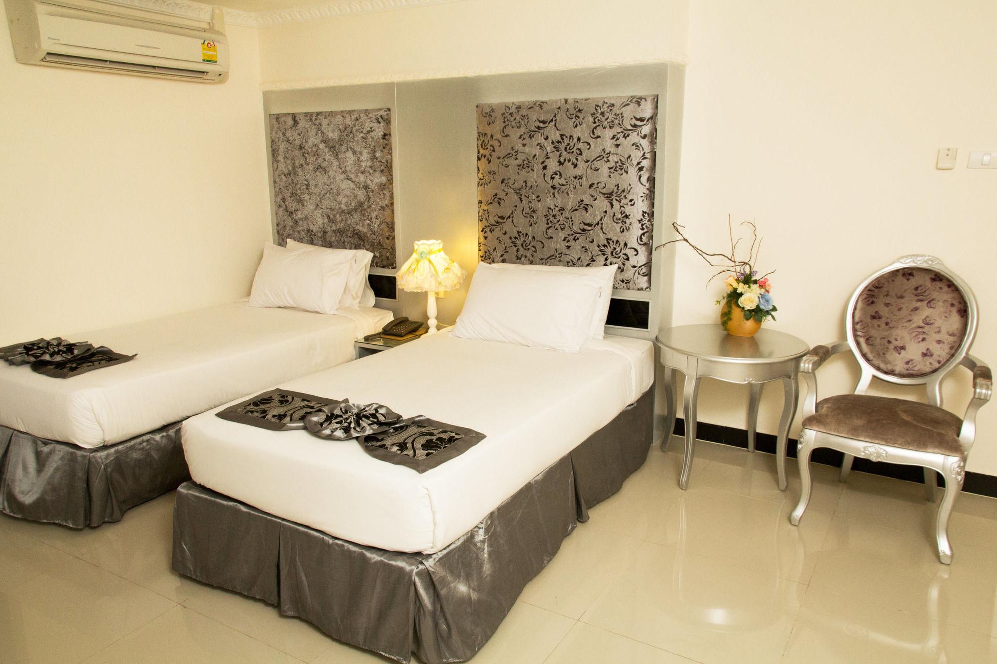 Pattaya International Lodge Bagian luar foto